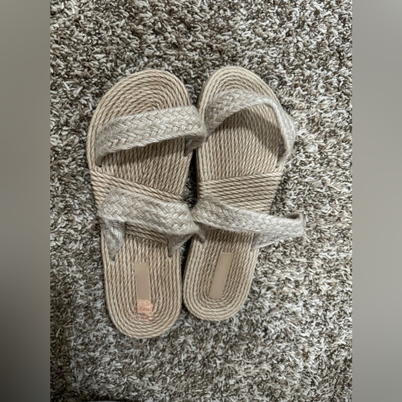 NEW sandals - Picture 2 of 3